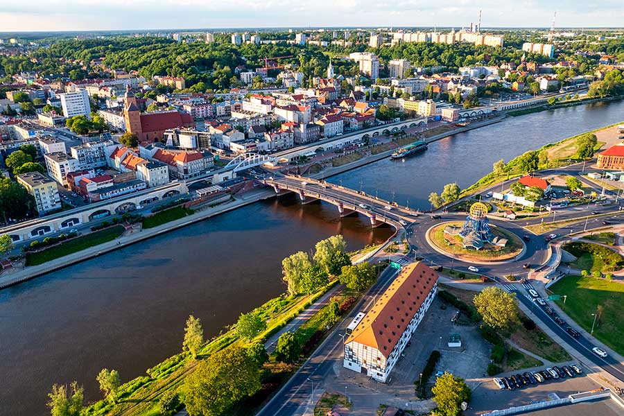 Как получить гражданство Польши по карте поляка в 2025 году